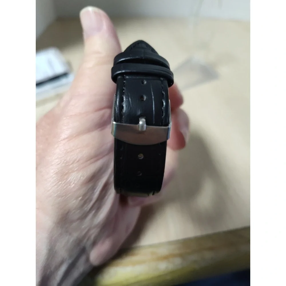 The Unbranded Brand eclipse black